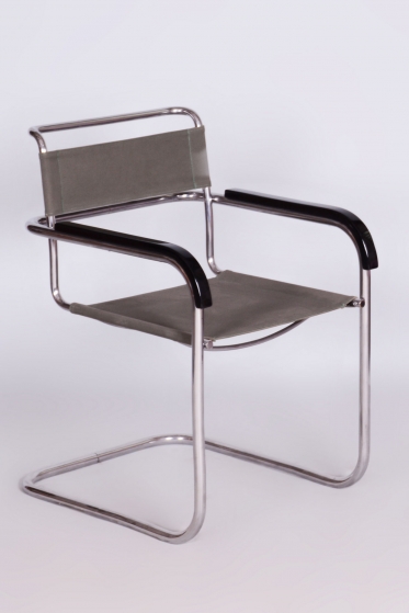2752 Armchair