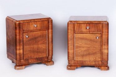3559 Pair of bedside tables