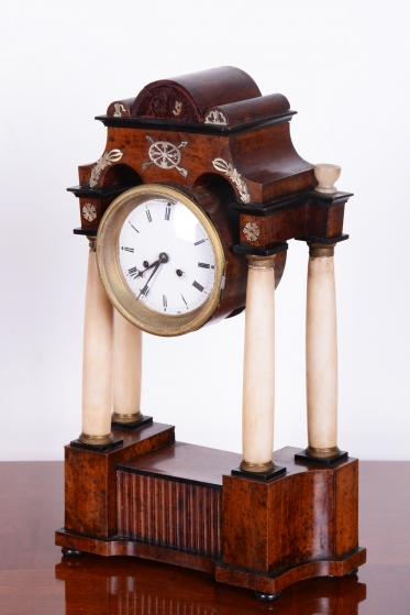 4223 H1/H102 - Portálové čtyřsloupové hodiny
