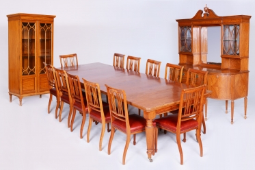 1033 British Dining room set