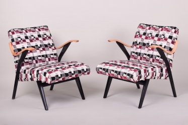 1612 Pair of arm-chairs