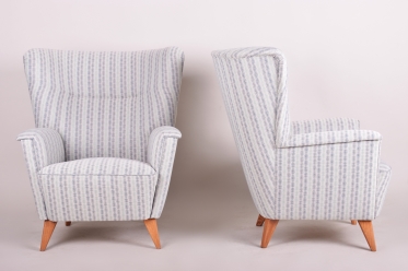 1620 Pair of armchairs