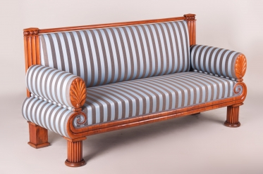 1680 P12 - Sofa