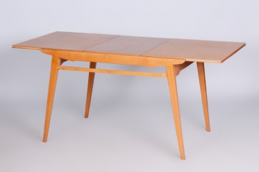 2735 Extendable dining table