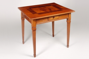 031 Card-table