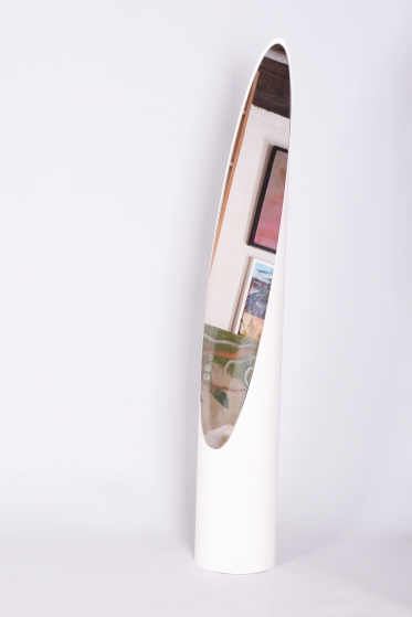 3701 Floor mirror</br>
Lipstick