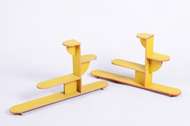 3826 V1B5 - Pár květinových podstavců