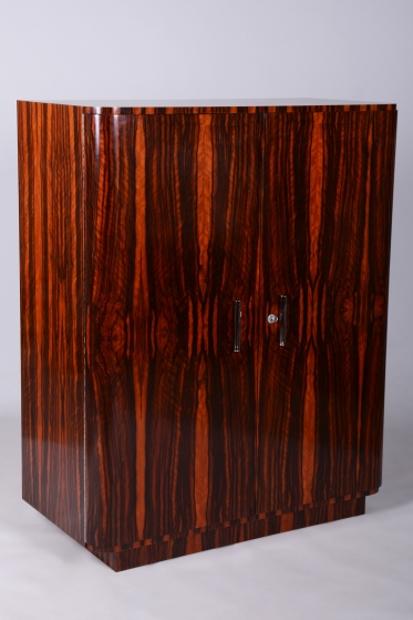 3981 Wardrobe