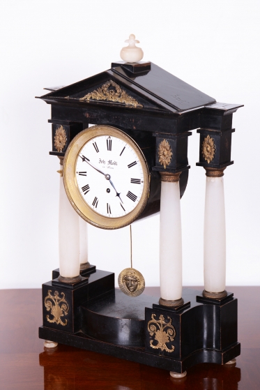 4225 H1/H104 - Portálové čtyřsloupové hodiny