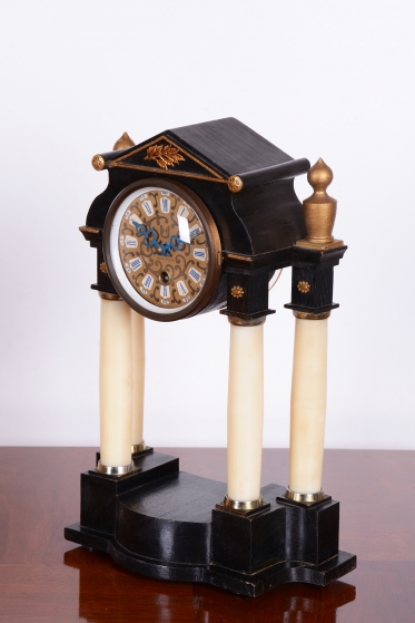 4257 H1/H134 - Portálové čtyřsloupové hodiny