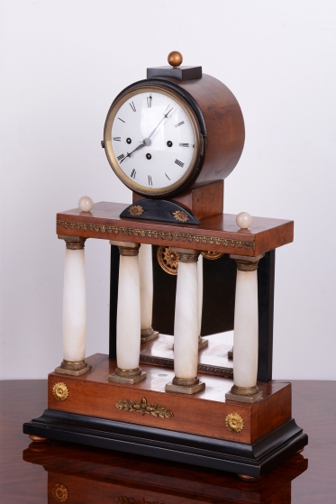 4261 H1/H138 - Portálové čtyřsloupové hodiny