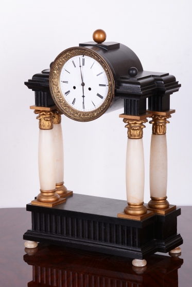 4265 H1/H142 - Portálové čtyřsloupové hodiny