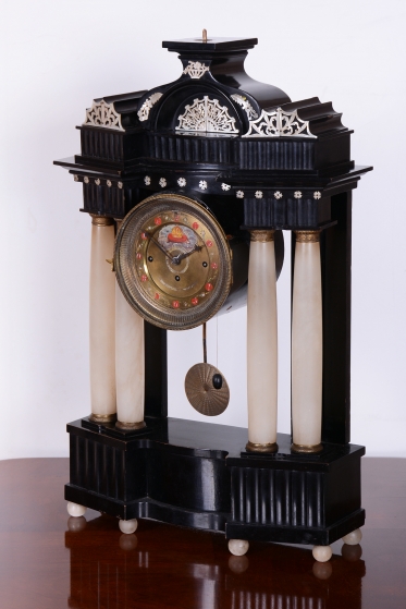 4333 H1/H210 -  Portálové čtyřsloupové hodiny