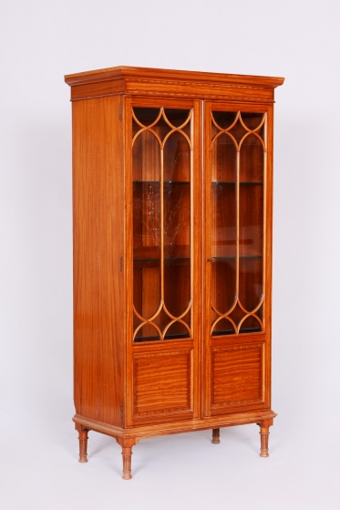 074 Small double-door Bookcase